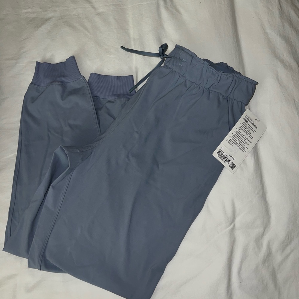 lululemon nwt high rise stretch jogger size 10 in chambray